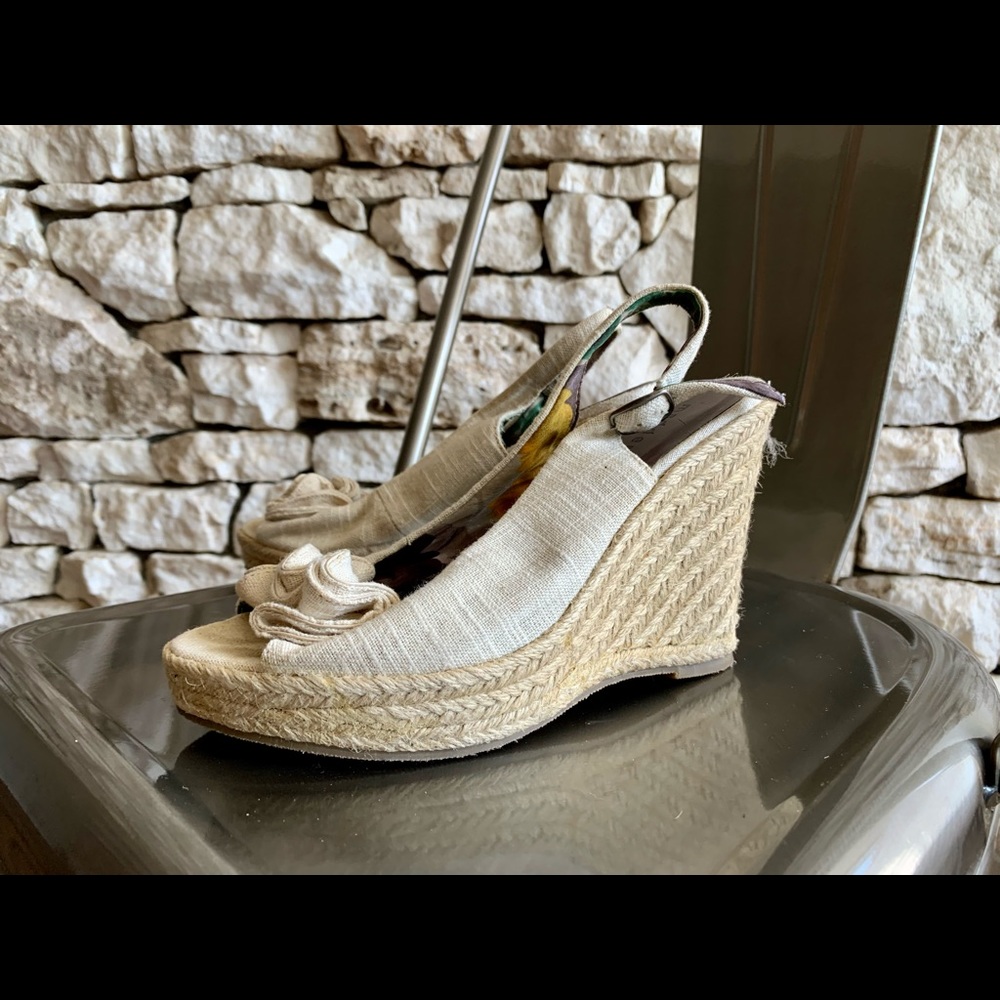 Sumner Wedges - Picture 2 of 3